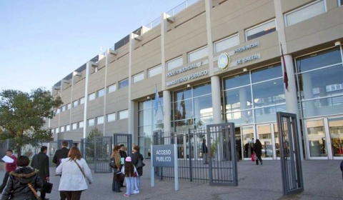 El juez Daniel Canavoso, imputado por un delito de omisión de deberes, declarará por escrito