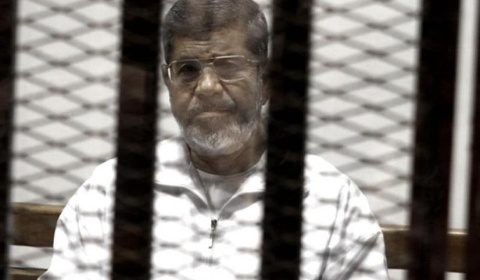 El expresidente egipcio Mohamed Mursi, condenado a muerte